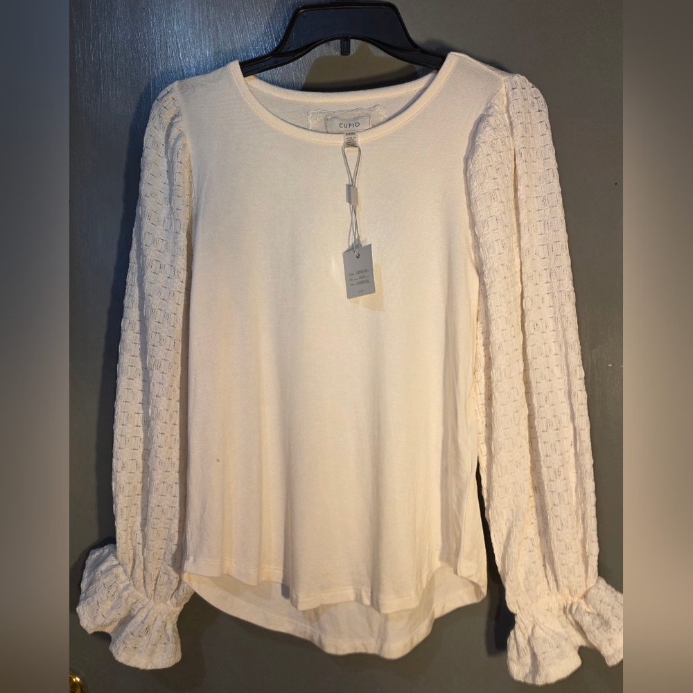 Cupio Cream Textured Sleeve Blouse
